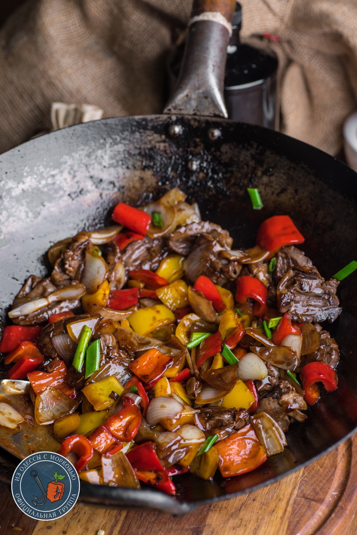 Пожарить желудки с овощами