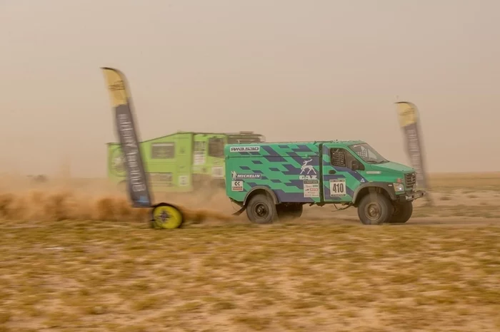 Про ралли-рейд Газонов в Африке Работа, Заграница, Мат, Иностранцы, Гонки, Автоспорт, Длиннопост