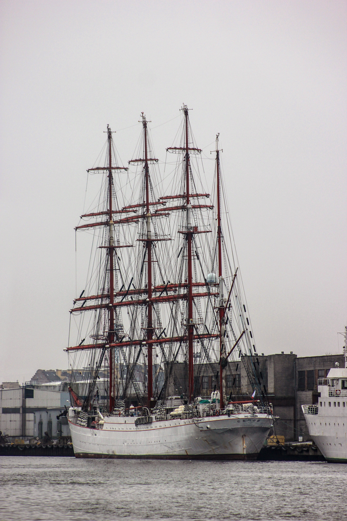 ���� "�����"