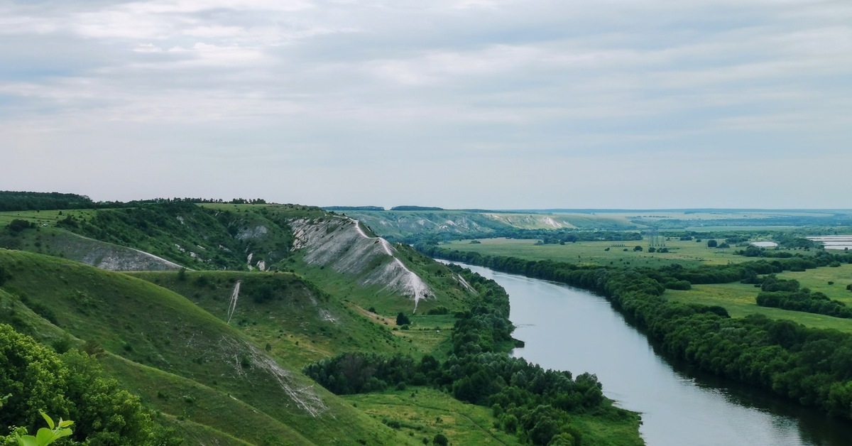 Дивногорье рядом с палатками