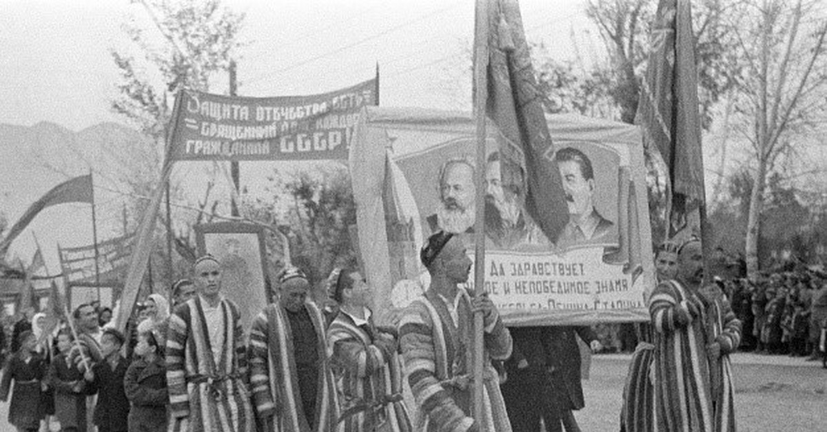Советские таджики. Таджикская ССР 1929. Таджикистан в 1929 год СССР. Таджикистанская Советская Социалистическая Республика. Таджикистан 1930 год.