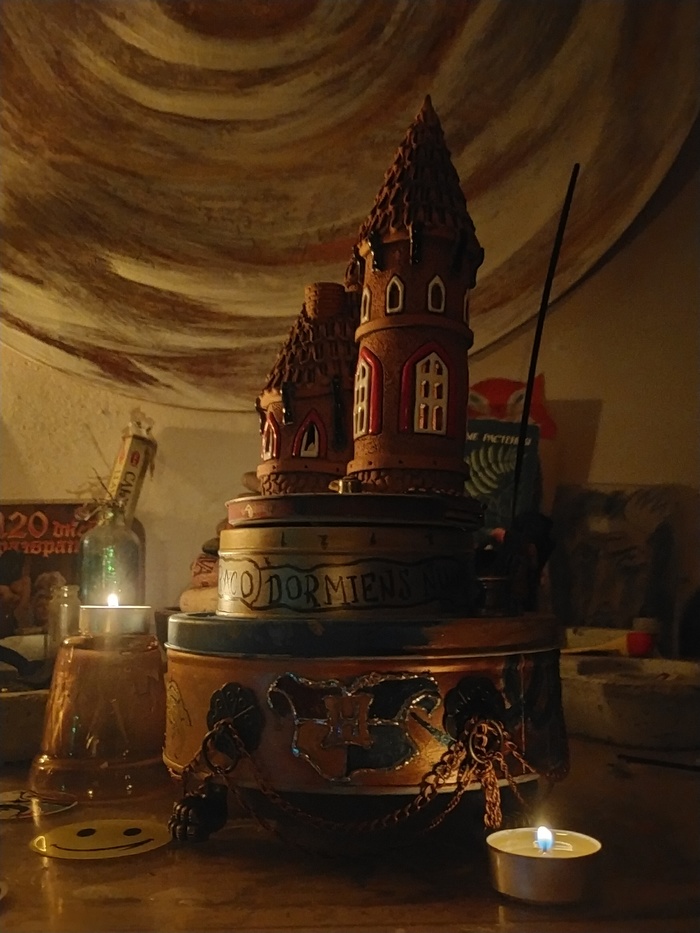 Немного волшебного настроения из банок от печенья