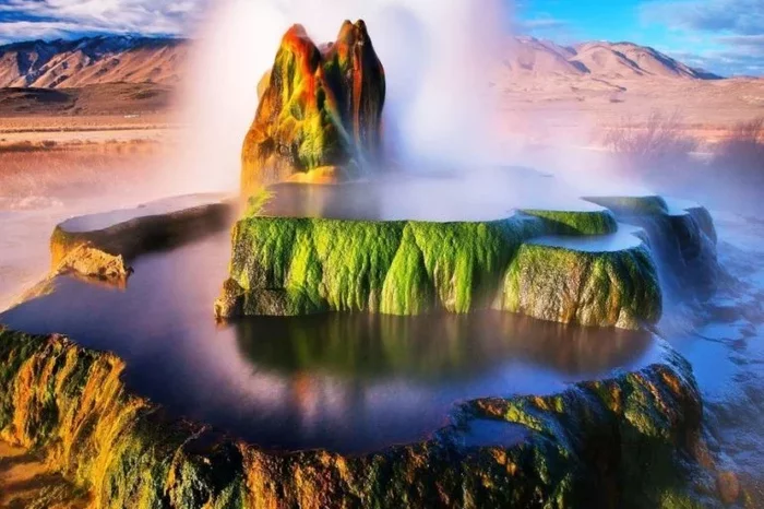 Гейзер Флай — как простая случайность обернулась чудом природы Природа, Гейзер, США, Невада, Яндекс Дзен, Видео, Длиннопост