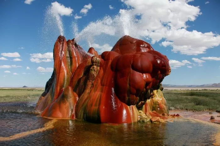 Гейзер Флай — как простая случайность обернулась чудом природы Природа, Гейзер, США, Невада, Яндекс Дзен, Видео, Длиннопост