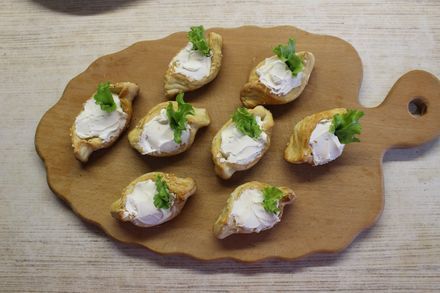 Тарталетки из слоеного теста с красной рыбой Закуска, Блюдо, Еда, Рецепт, Новый год, Праздники, Рыба, Тарталетки, Слоеное тесто, Питание, Длиннопост