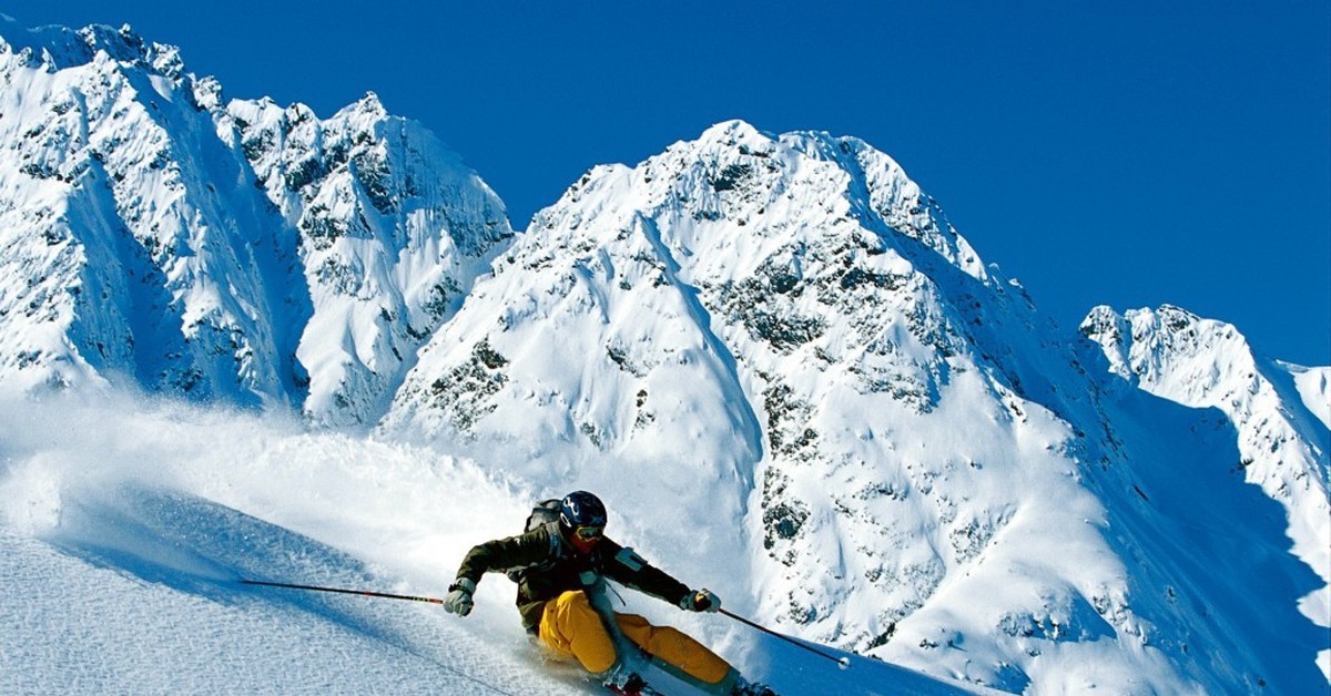 Фрирайд туры. Ischgl горнолыжный курорт. Лыжи фрирайд фристайл. Австрия горные лыжи. Горнолыжный курорт лыжники Австрия.