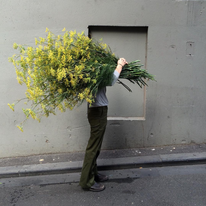 Нарву укроп и подарю букет той девушке...