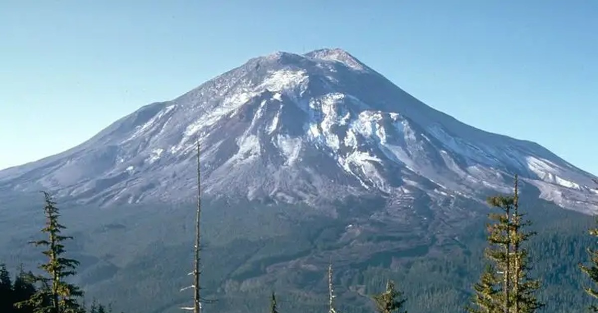 Mt st helens. Сент хеленс каньон. Гора сент-хеленс. Город сент-хеленс штат вашингтон сша. Mt st helens.