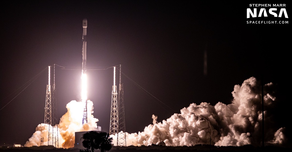 Сверхлёгкий ракетоноситель. Илон маск falcon 9. Launch this year. Звук взрыва. Space x.