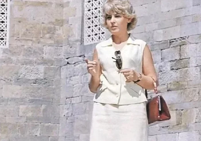 Где снимали «Бриллиантовую руку» Фильмы, Советское кино, Анатолий Папанов, Миронов, Юрий Никулин, Леонид Гайдай, Бриллиантовая рука, Москва, Подмосковье, Сочи, Адлер, Азербайджан, СССР, Баку, Сделано в СССР, Мосфильм, История кино, Режиссер, Актеры и актрисы, Нонна Мордюкова, Длиннопост Где снимали «Бриллиантовую руку» Фильмы, Советское кино, Анатолий Папанов, Миронов, Юрий Никулин, Леонид Гайдай, Бриллиантовая рука, Москва, Подмосковье, Сочи, Адлер, Азербайджан, СССР, Баку, Сделано в СССР, Мосфильм, История кино, Режиссер, Актеры и актрисы, Нонна Мордюкова, Длиннопост