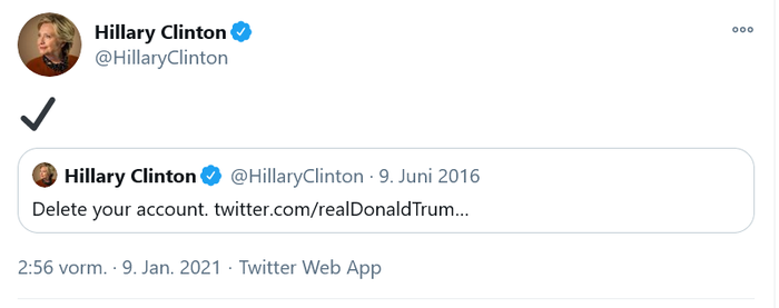 Старушка резвится