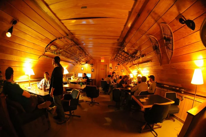 Самый южный город мира: как живут люди в Антарктиде. Мак-Мердо Антарктида, Антарктика, Южный полюс, Север, Путешествия, Океан, Туризм, Наука, Корабль, Исследования, Техника, География, Длиннопост Самый южный город мира: как живут люди в Антарктиде. Мак-Мердо Антарктида, Антарктика, Южный полюс, Север, Путешествия, Океан, Туризм, Наука, Корабль, Исследования, Техника, География, Длиннопост