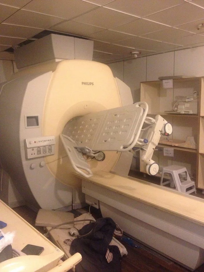 Можно ли делать МРТ с металлом в теле? (разбор) МРТ, Томография, Обследование, Медицина, Стоматология, Познавательно, Технологии, Видео, Длиннопост