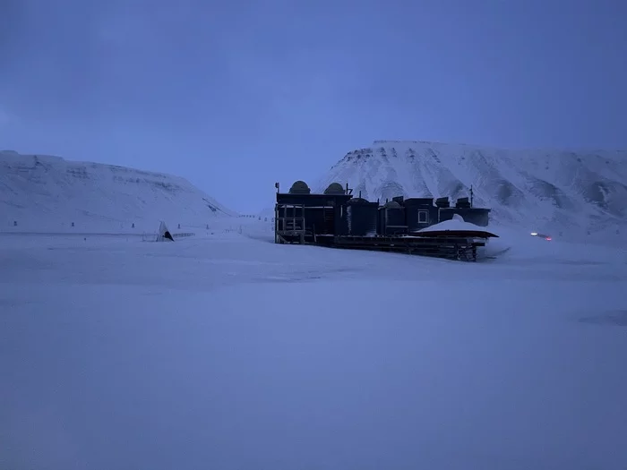 Арктический Архипелаг Шпицберген. Безопасное обращение с медведями Шпицберген, Арктика, Медведи, Белый медведь, Оружие, Видео, Длиннопост Арктический Архипелаг Шпицберген. Безопасное обращение с медведями Шпицберген, Арктика, Медведи, Белый медведь, Оружие, Видео, Длиннопост