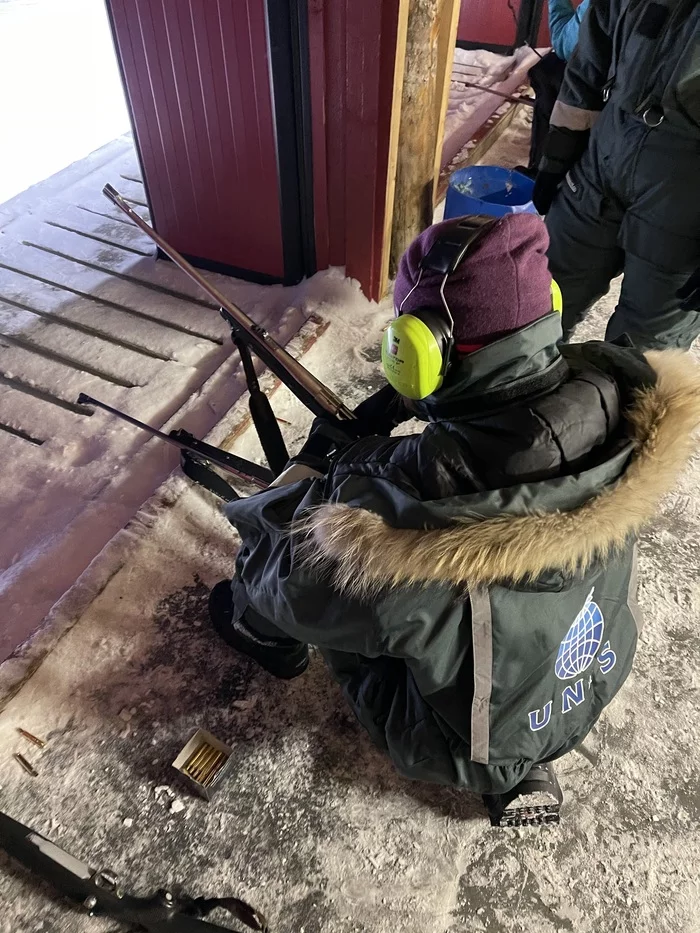 Арктический Архипелаг Шпицберген. Безопасное обращение с медведями Шпицберген, Арктика, Медведи, Белый медведь, Оружие, Видео, Длиннопост Арктический Архипелаг Шпицберген. Безопасное обращение с медведями Шпицберген, Арктика, Медведи, Белый медведь, Оружие, Видео, Длиннопост