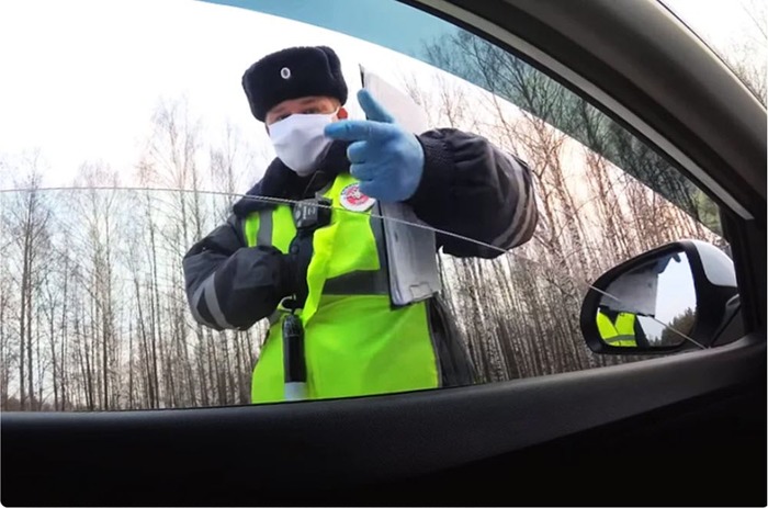 Имеет ли право сотрудник ГИБДД выписать штраф за пересечение сплошной, если она под снегом ПДД, ГИБДД, Авто, Транспорт, Новости Имеет ли право сотрудник ГИБДД выписать штраф за пересечение сплошной, если она под снегом ПДД, ГИБДД, Авто, Транспорт, Новости