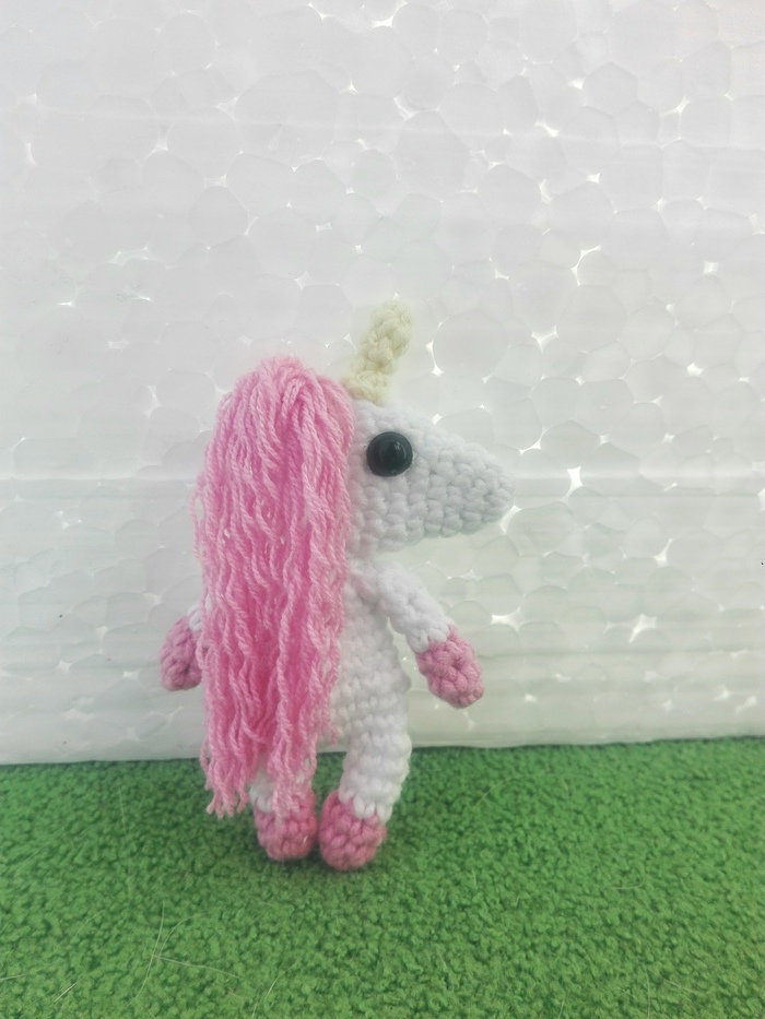 Крошка единорожка