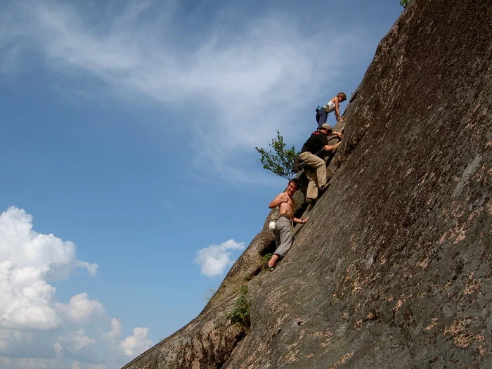 Как сибирская калоша в Британском музее оказалась История, Скалолазание, Альпинизм, Красноярск, Великобритания, Подвиг, Длиннопост Как сибирская калоша в Британском музее оказалась История, Скалолазание, Альпинизм, Красноярск, Великобритания, Подвиг, Длиннопост