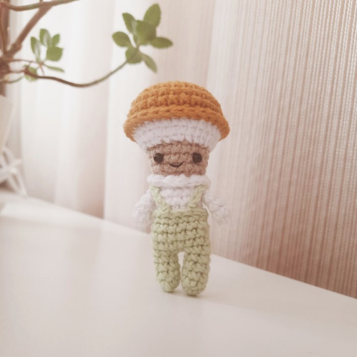 Белый грибочек