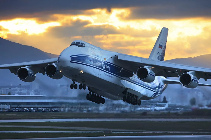    , , -124 , Lockheed, 