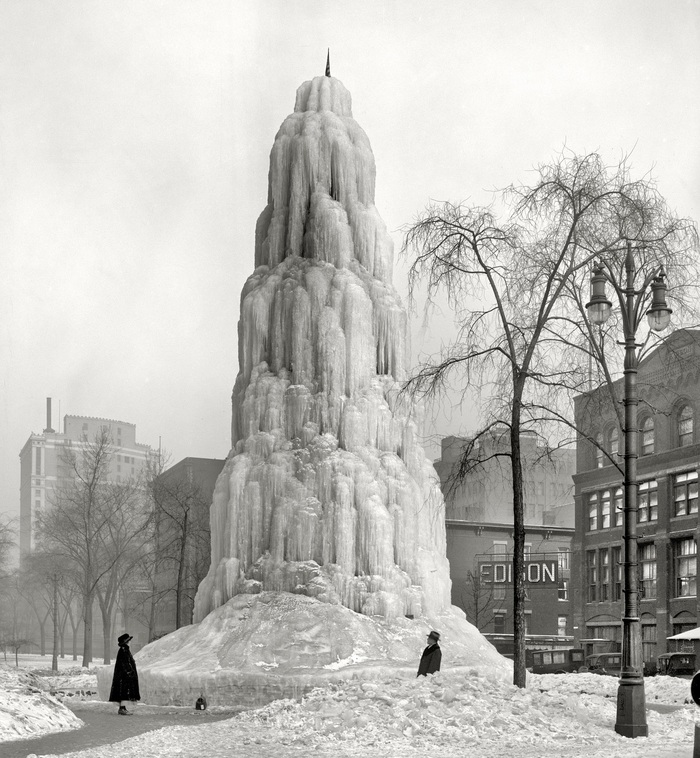 Приключения одного детройтского фонтана Фонтан, Детройт, США, Мороз, Зима, Длиннопост