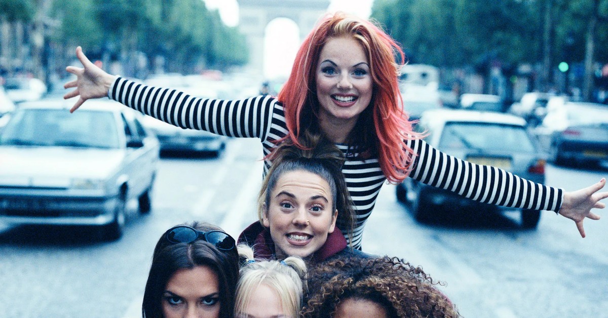 Spice girls. Группа Spice girls 2012. Sporty Spice girls. Spice girls феминизм. Spice girls маленькие.