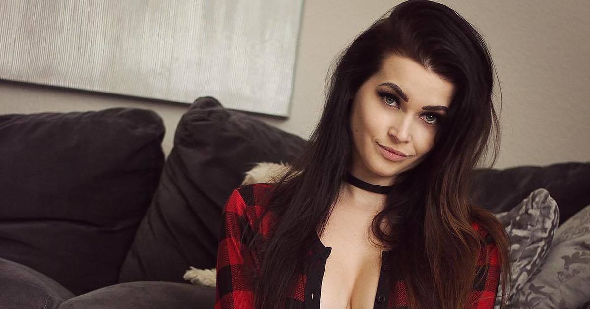 Niece Waidhofer Sexy