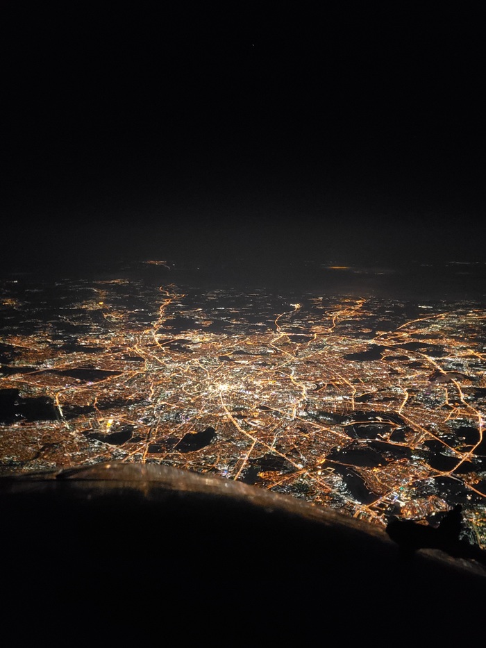 161668283713547195 можно ли самолетам летать над москвой