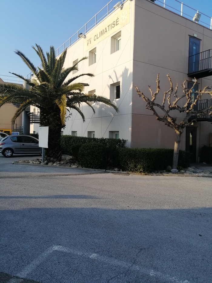 "���������������" ����� �� �������