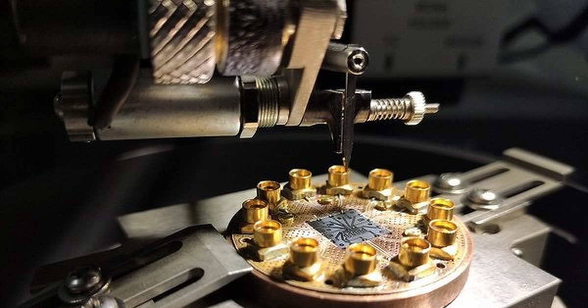 Google sycamore квантовый компьютер. Spinq gemini. Квантовый суперкомпьютер ibm. Первый квантовый компьютер. Квантовый компьютер 5 кубитный.