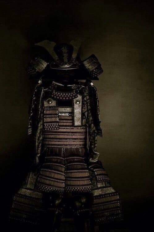 Дoлг тяжелее горы, а смерть легче пуха