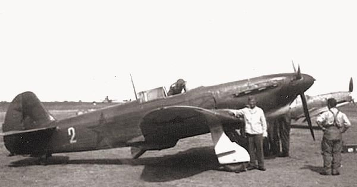 Самолет 17 апреля. Як-1 1941. Як-1. Як 1 самолет ВОВ. Як 9 ВОВ.