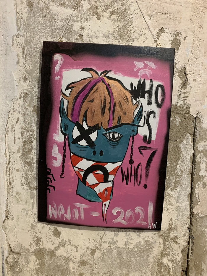 Купил на блошином рынке картину за 100 рублей, даже не знаю зачем