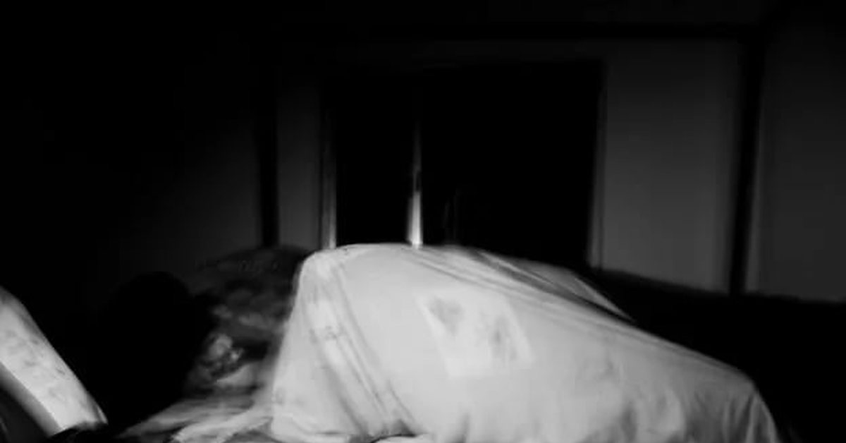 Видеть во сне разбитый. Сонный паралич Бабадук. Сонный паралич картинки.