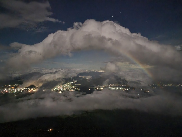 Ночная радуга