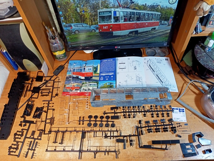 КТМ-5М3 (1/43 AVD Models). Заметки по сборке Стендовый моделизм, Моделизм, Масштабная модель, Хобби, Миниатюра, Покраска миниатюр, Своими руками, Рукоделие с процессом, Рукоделие, Сборная модель, Сборка, Аэрография, Обзор, Техника, Общественный транспорт, Транспорт, Трамвай, СССР, Электротранспорт, Подарки, Длиннопост