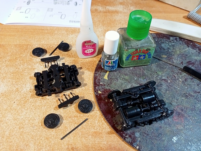 КТМ-5М3 (1/43 AVD Models). Заметки по сборке Стендовый моделизм, Моделизм, Масштабная модель, Хобби, Миниатюра, Покраска миниатюр, Своими руками, Рукоделие с процессом, Рукоделие, Сборная модель, Сборка, Аэрография, Обзор, Техника, Общественный транспорт, Транспорт, Трамвай, СССР, Электротранспорт, Подарки, Длиннопост