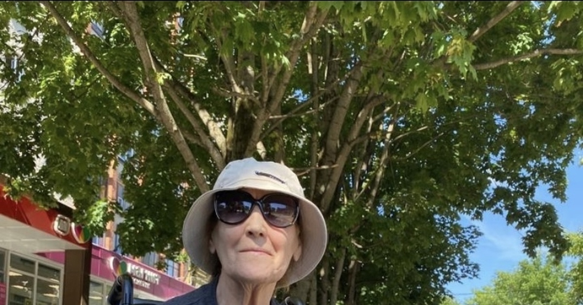 Ищу сиделку для бабушки. Псков | Пикабу