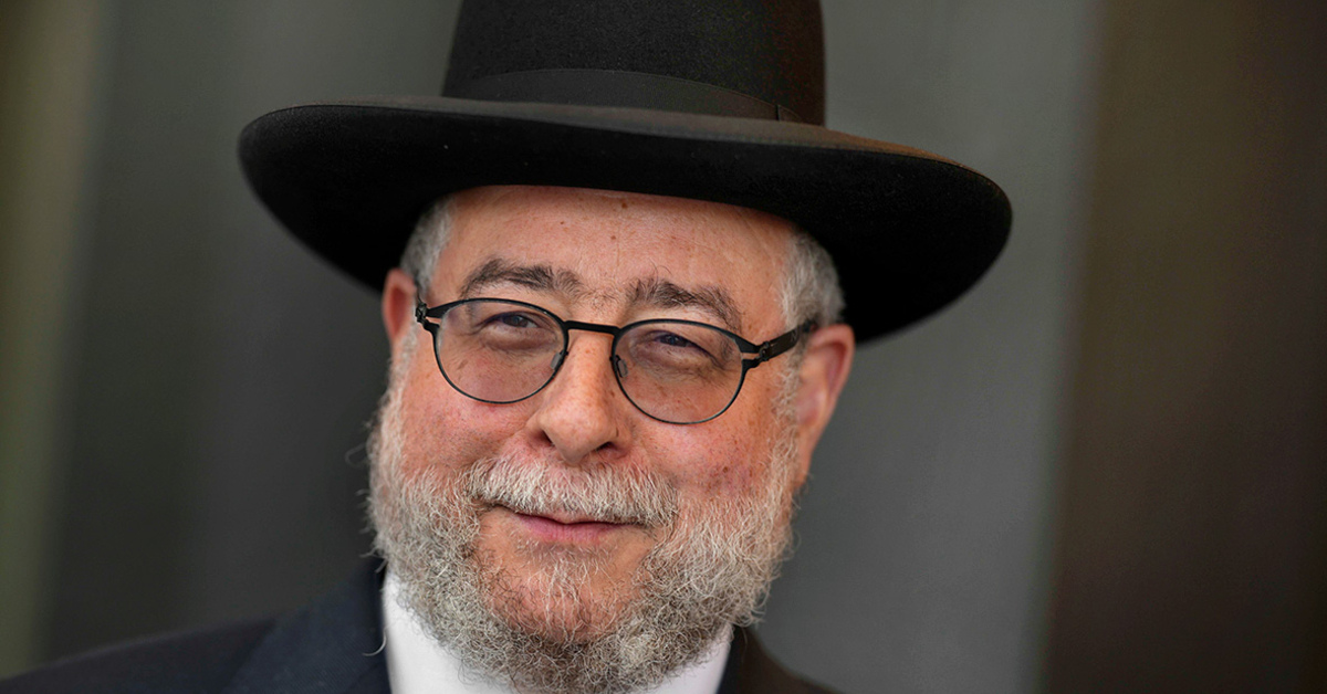 Раввин интервью. Раввин интервью. Раввин гедалья шестак. Берл лазар раввин. All jews go to hell.