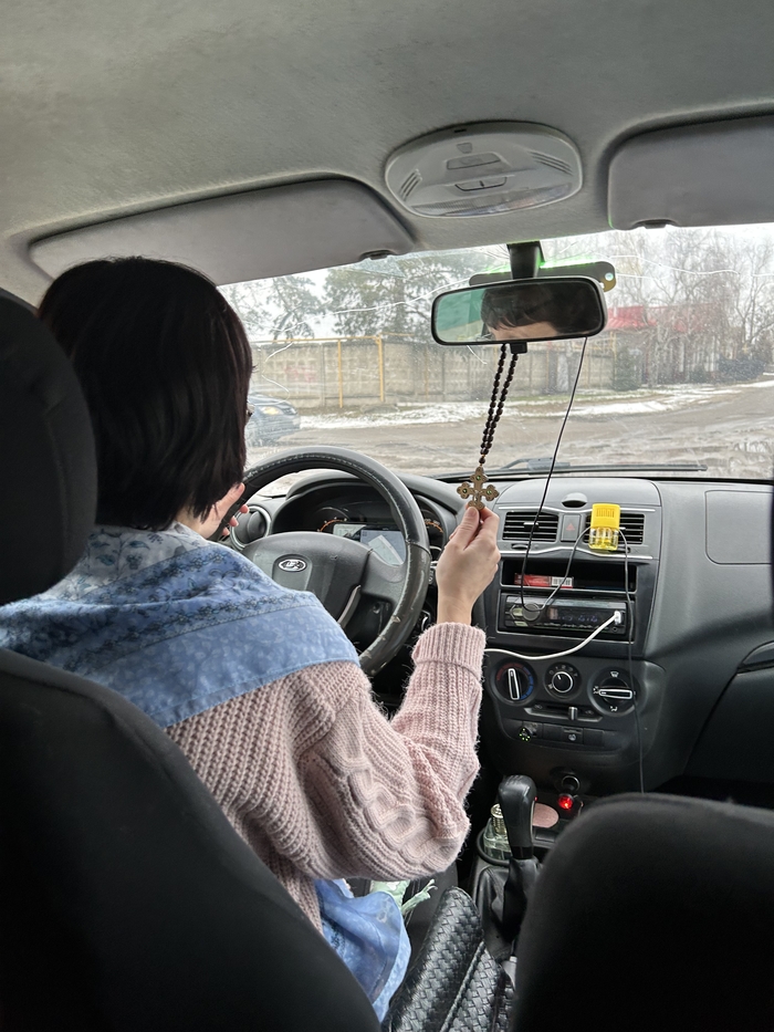 Такси, такси, вези, везиВдоль ночных домов, мимо чьих-то снов