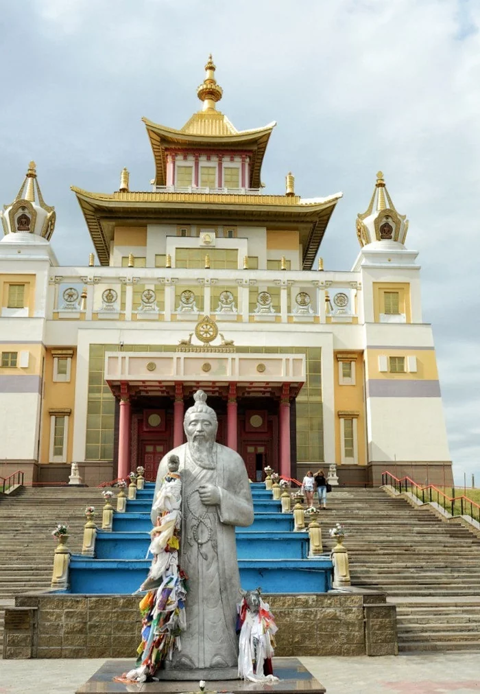 Буддизм на юге России — республика Калмыкия Россия, Калмыкия, Культура, Путешествие по России, Буддизм, Познавательно, Достопримечательности, Храм, Памятник, Архитектура, Религия, Путешествия, Туризм, История, История России, Длиннопост