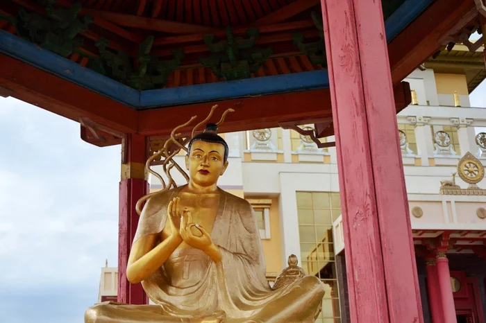 Буддизм на юге России — республика Калмыкия Россия, Калмыкия, Культура, Путешествие по России, Буддизм, Познавательно, Достопримечательности, Храм, Памятник, Архитектура, Религия, Путешествия, Туризм, История, История России, Длиннопост