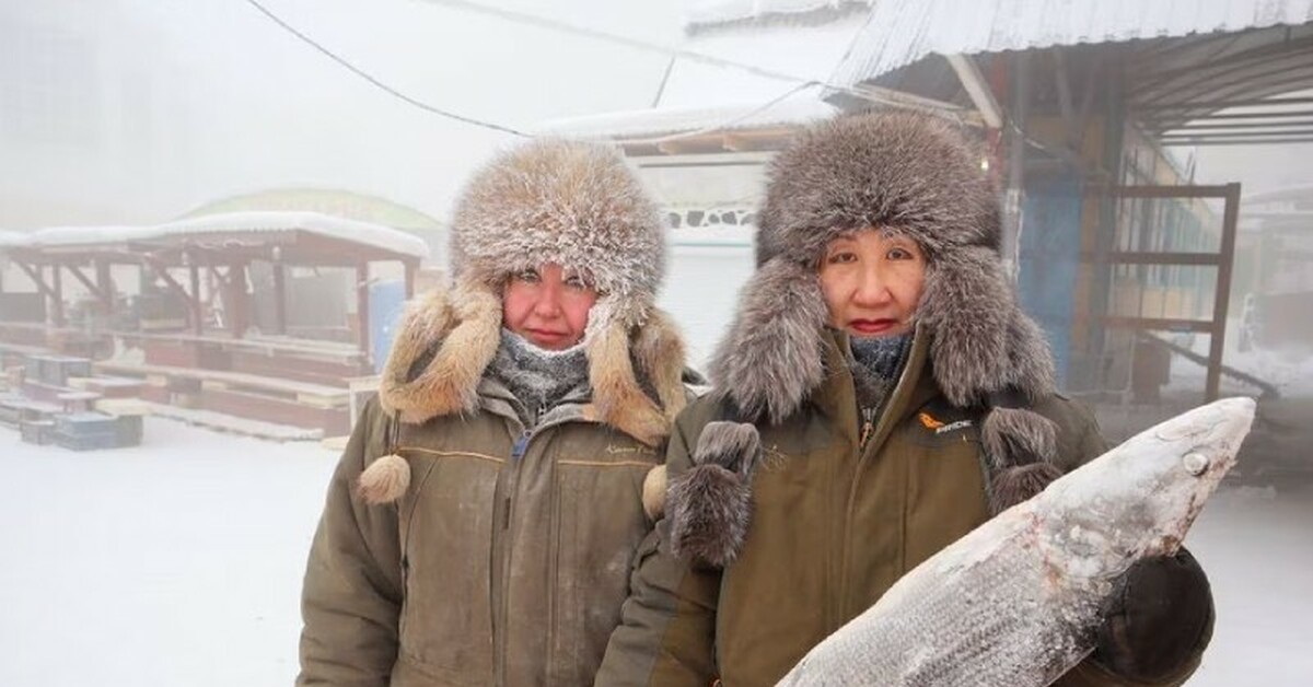 Самая якутск. Якутск самый холодный город. Морозы в Якутии. Холодное место. Якутск зимой люди.