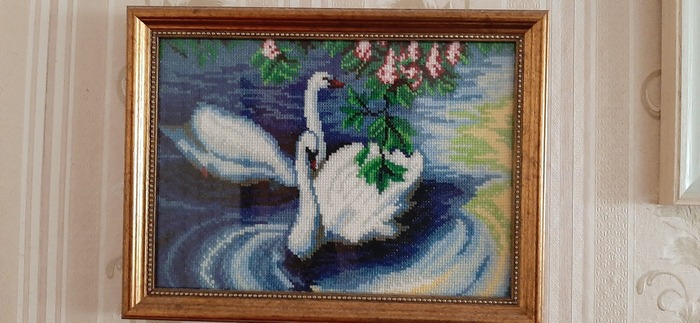 Лебеди. Вышивка крестом