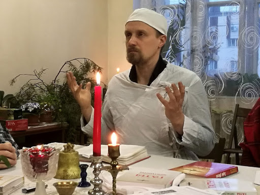 Интервью с старостой Санкт-петербургского зороастрийского храма Константином Старостиным