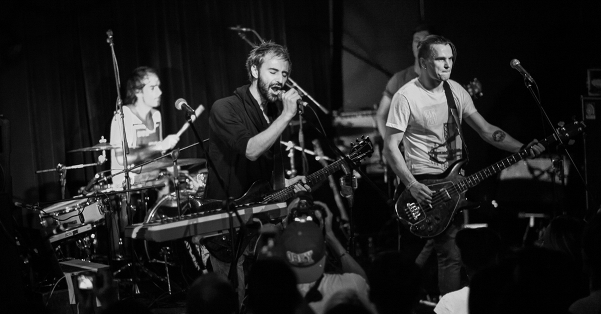 Insidio rocket league. Обои рокет лига. Flow группа мои ракеты вверх. Rocket league игра. Рокет лига эмблема.