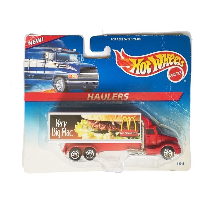 Грузовик с Биг Маками