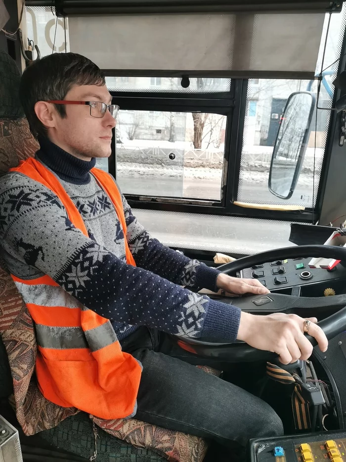 Зеленый троллейбус. В Рыбинске вторсырье принимали прямо в городском транспорте - фото 3