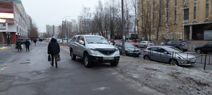 Продолжение поста &laquo;Иногда работает, пробуйте!&raquo; ГИБДД, Нарушение ПДД, Тротуар, Неправильная парковка, Обращение, Жалоба, Автохам, Длиннопост, Видео, Без звука, Вертикальное видео, Ответ на пост