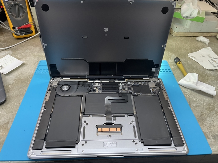 MacBook A1932 ремонт клавиатуры Ремонт техники, Ремонт ноутбуков, Apple, Macbook, Длиннопост